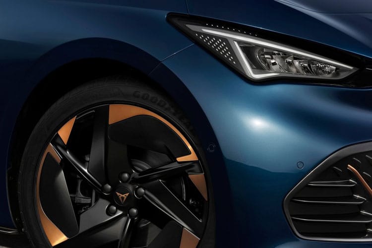 4079487 170kW e-Boost V3 79kWh 5dr Auto