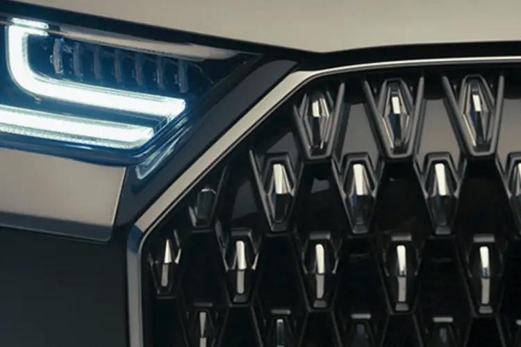 4050439 1.5T PHEV Summit 5dr DHT