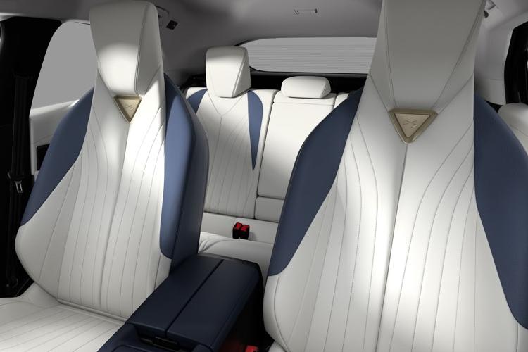 3946696 206kW Etoile 97kWh High Range 5dr Auto