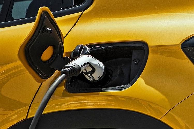 3946808 115kW Altitude 54kWh 5dr Auto