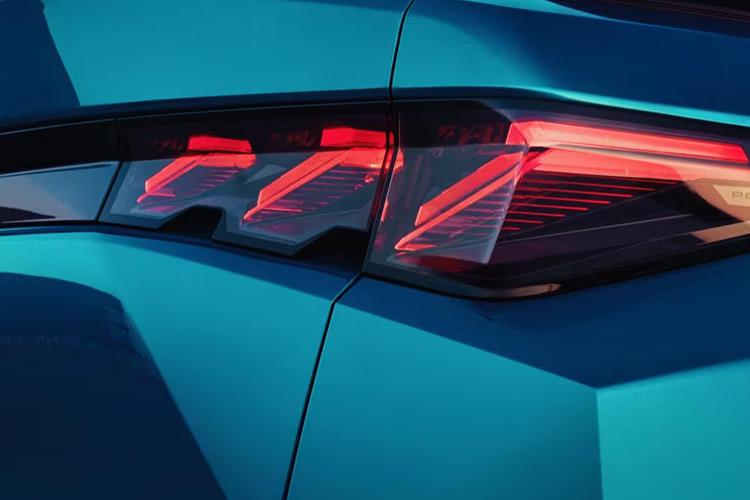 3779382 157kW Allure 73kWh 5dr Auto