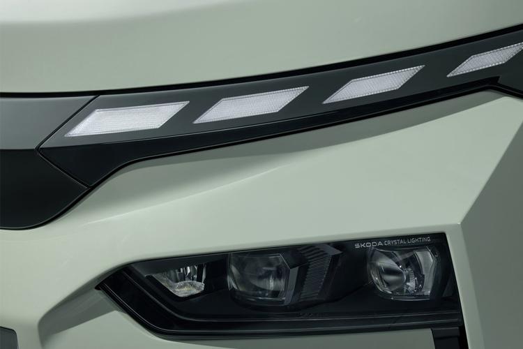 3884086 150kW 60 SE L 63kWh 5dr Auto