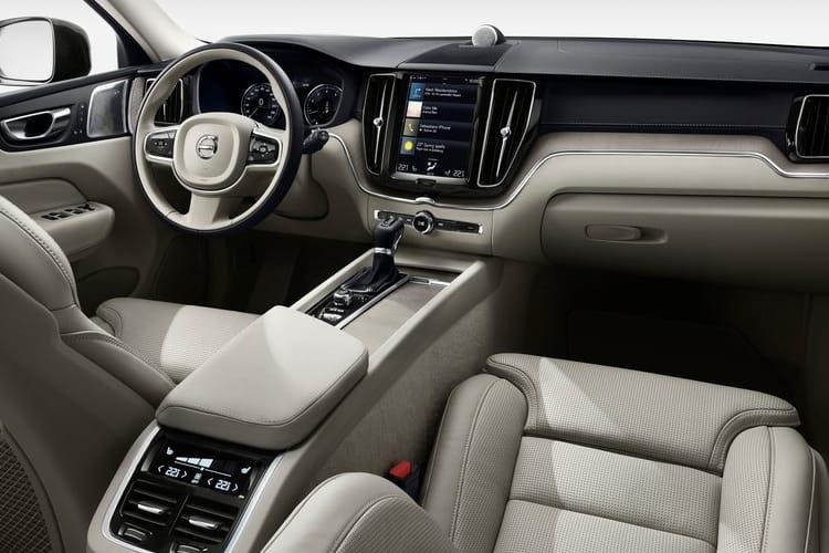 2220704 2.0 B4D Plus Dark 5dr AWD Geartronic