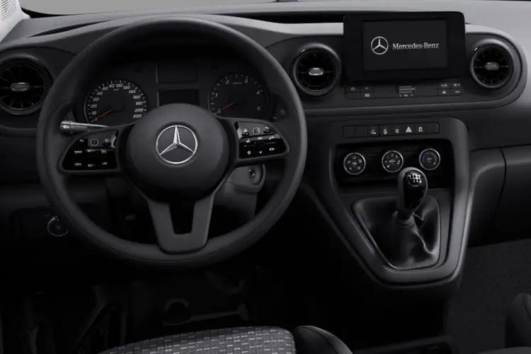 3875301 90kW 45kWh Pro Van Auto